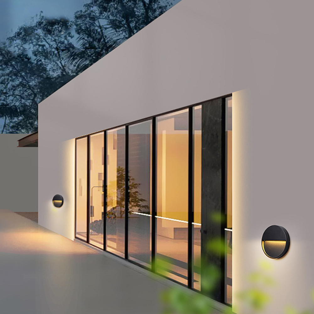 Lampada da parete per esterni  - Outdoor Lighting Year Round recensione e prezzo